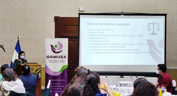 Embajada de Colombia participa en evento organizado por la Organización de Mujeres Salvadoreñas 