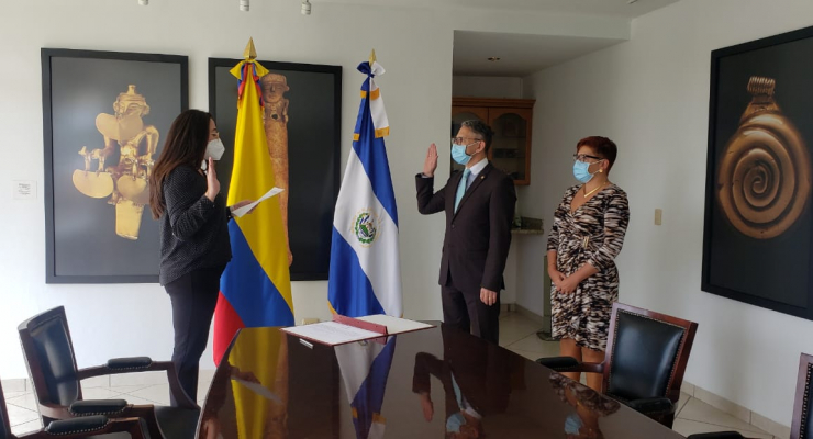Carlos Rodriguez Bocanegra tomó posesión Embajador de Colombia 