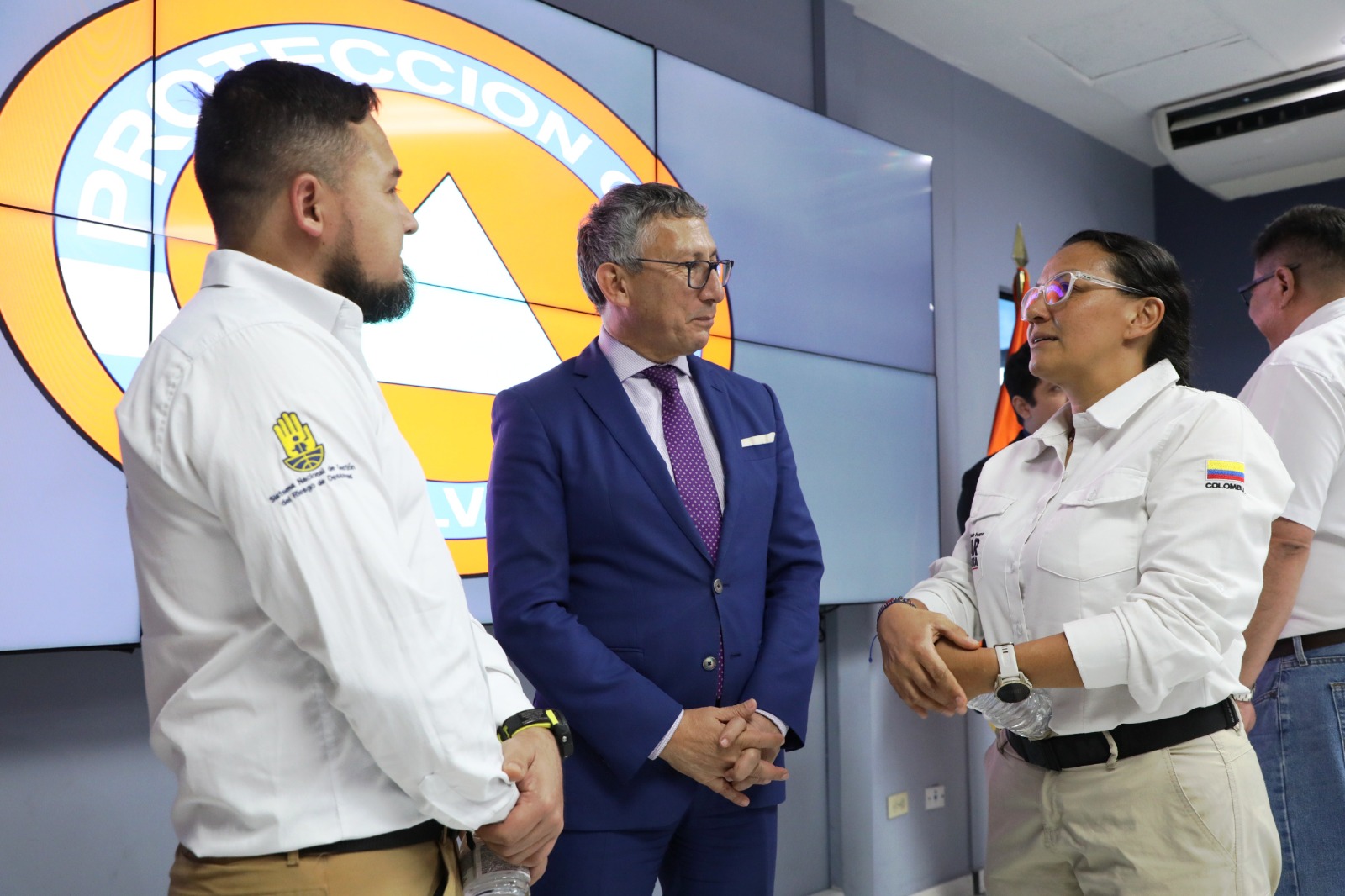 Colombia acompaña el proceso de acreditación de El Salvador en búsqueda y rescate urbano