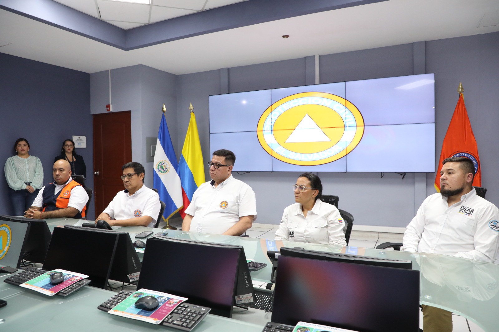 Colombia acompaña el proceso de acreditación de El Salvador en búsqueda y rescate urbano
