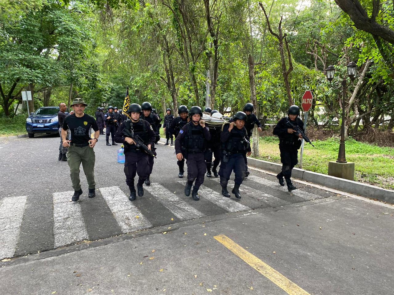 Colombia acompaña el Curso de Tácticas de Reacción Marítima STORM realizado por la policía de El Salvador  