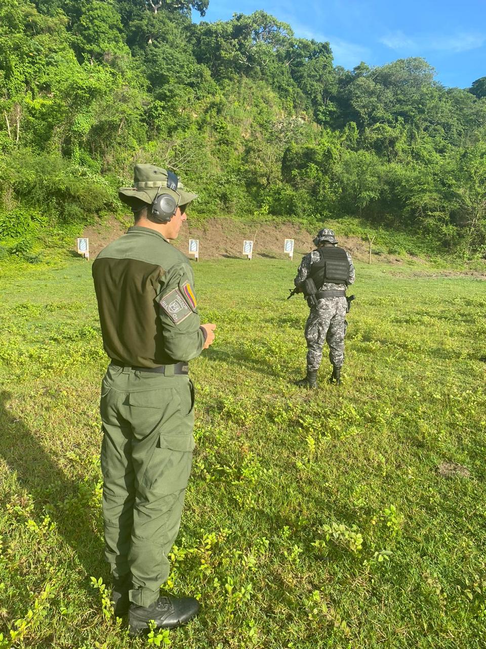 Colombia acompaña el Curso de Tácticas de Reacción Marítima STORM realizado por la policía de El Salvador  