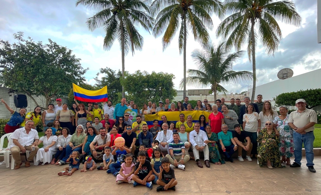 Colombianos en El Salvador celebraron los 213 años de la independencia de la República de Colombia