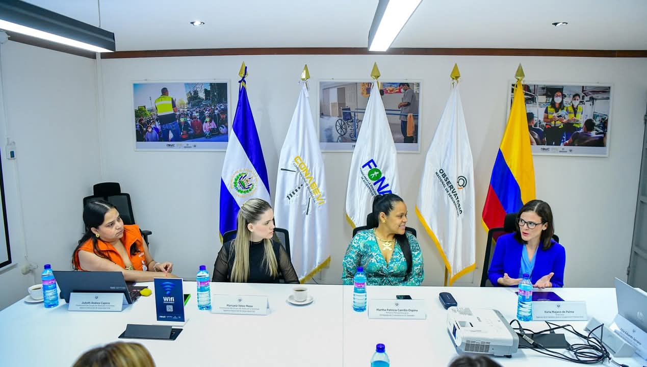 Colombia y El Salvador cooperan para crear espacios viales seguros y atención integral a víctimas de siniestros de tránsito