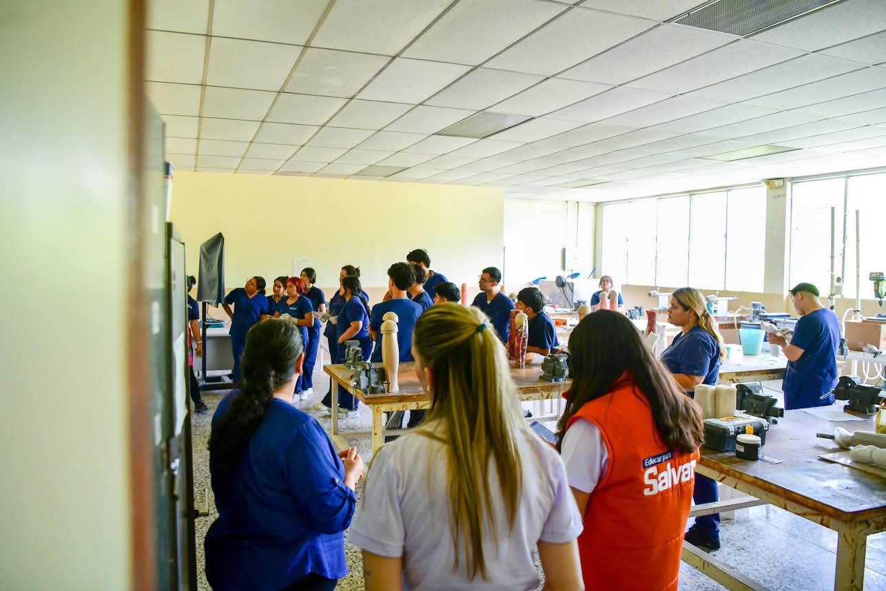 Colombia y El Salvador cooperan para crear espacios viales seguros y atención integral a víctimas de siniestros de tránsito