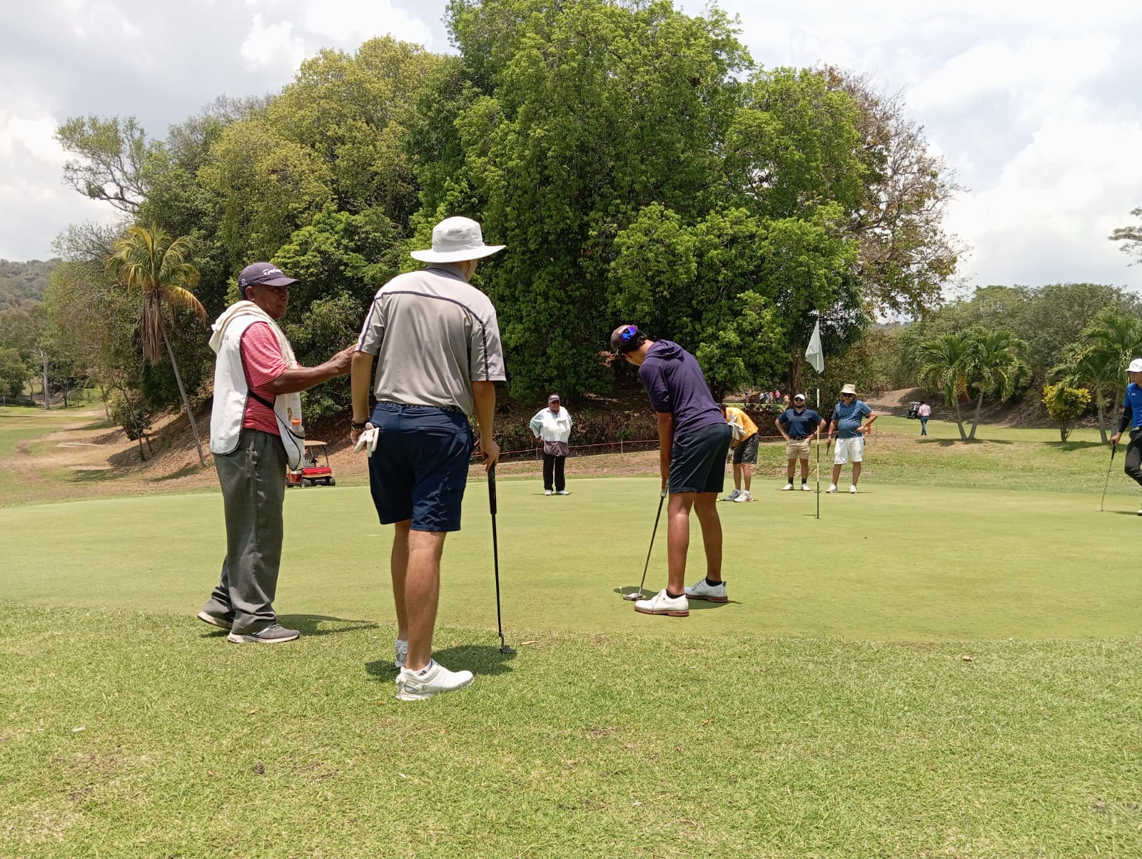 Torneo de golf Bicentenario Colombia - El Salvador