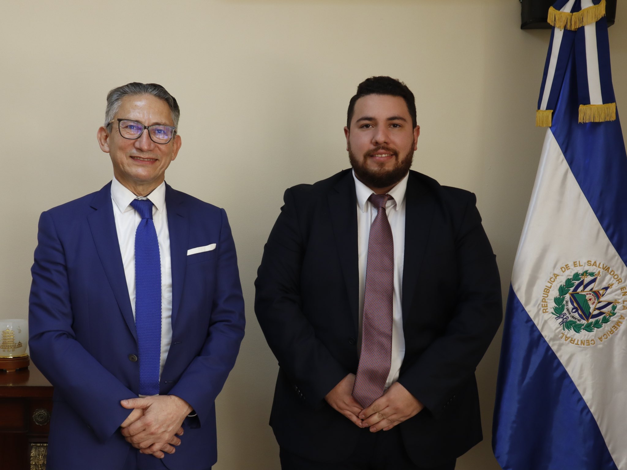 Reunión entre Embajador de Colombia y Secretario General de la Cancilleria 