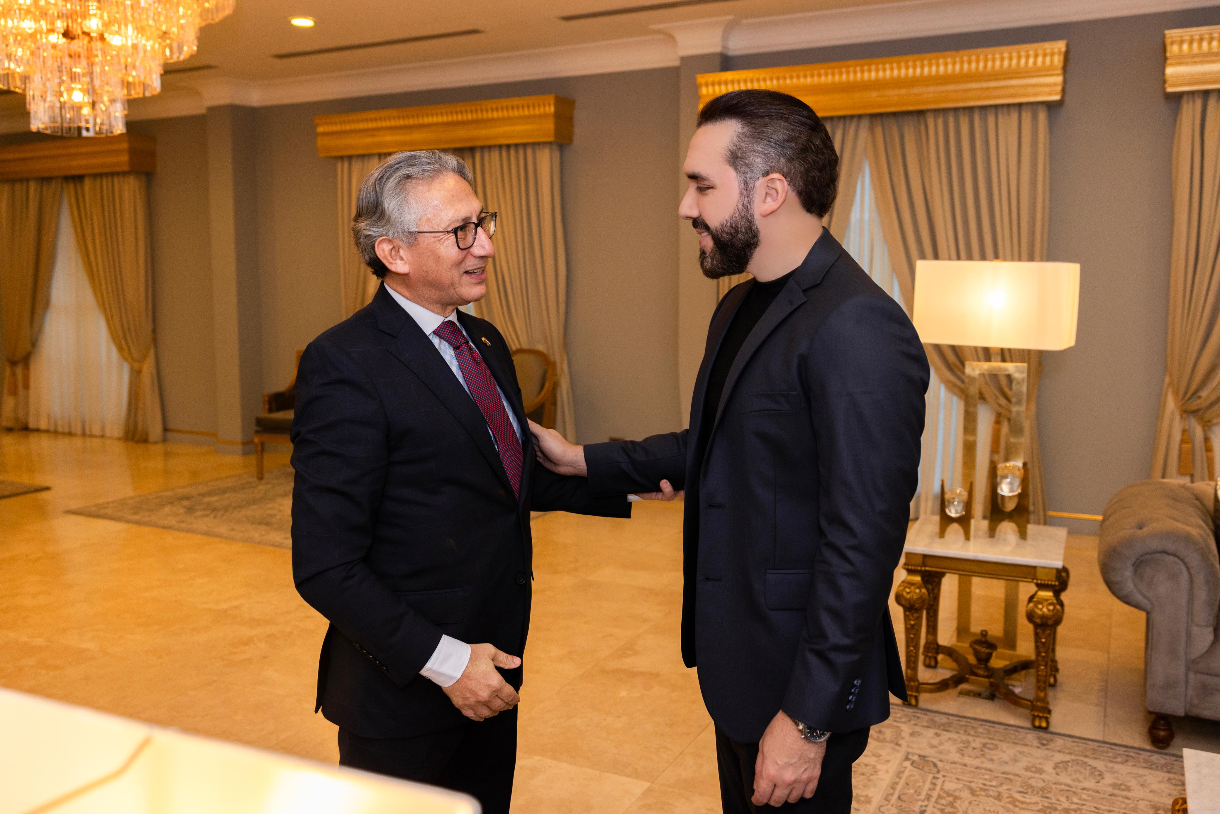 Embajador Carlos Rodríguez Bocanegra sostuvo reunión con el Presidente Nayib Bukele