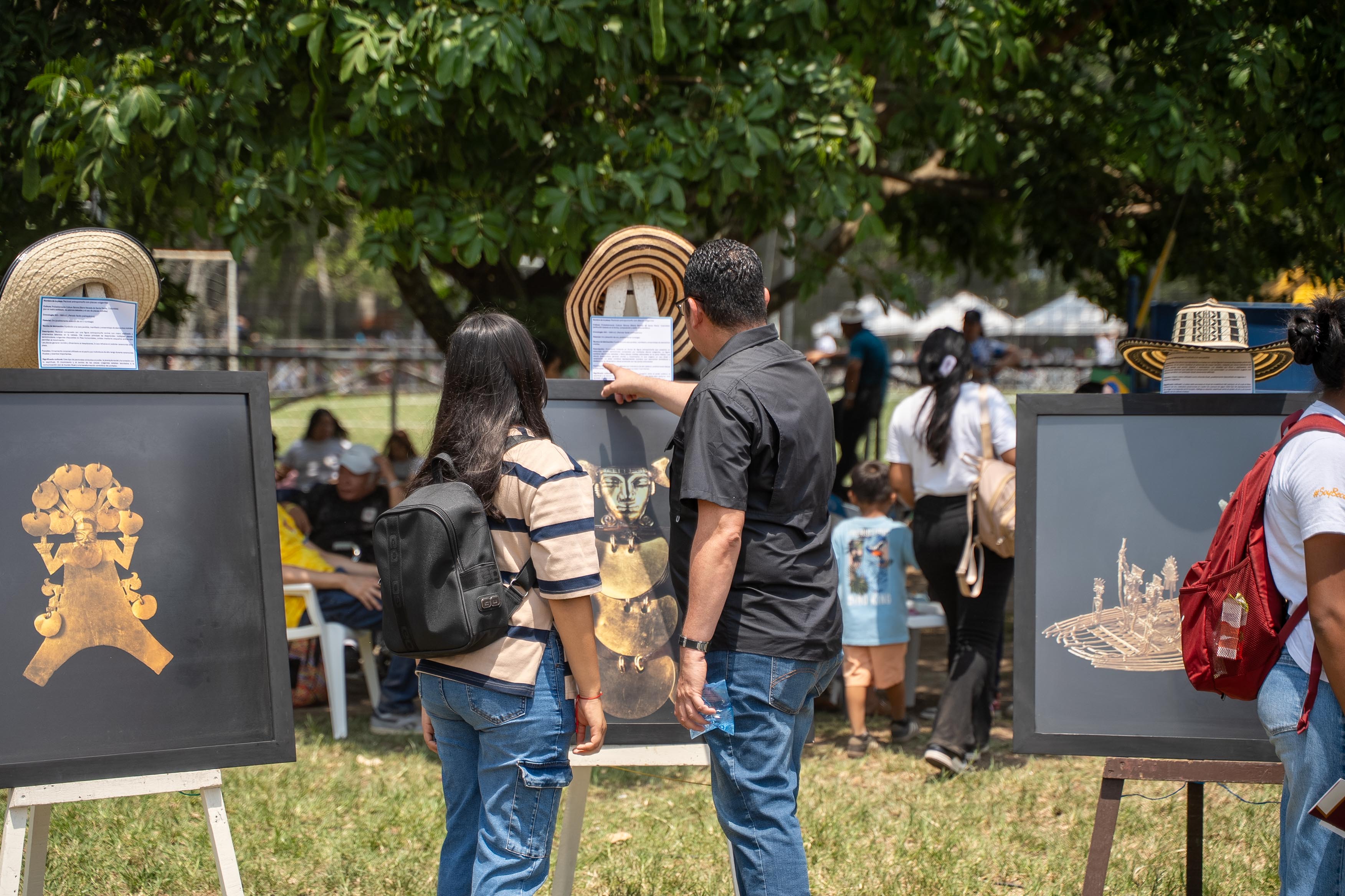 La Embajada de Colombia participó en el Festival Integrando Culturas para el Florecimiento Salvadoreño
