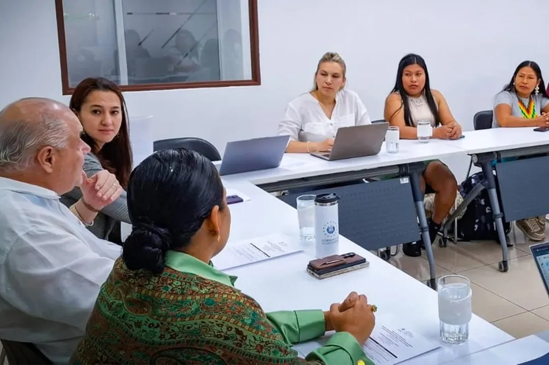 La Embajada de Colombia acompañó el intercambio de experiencias de mujeres víctimas del conflicto armado en El Salvador