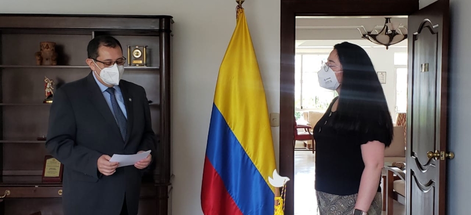 Sara María Bastidas Paredes se posesionó como Encargada de Asuntos Culturales, de Cooperación y Comunicaciones de la Embajada de Colombia en El Salvador