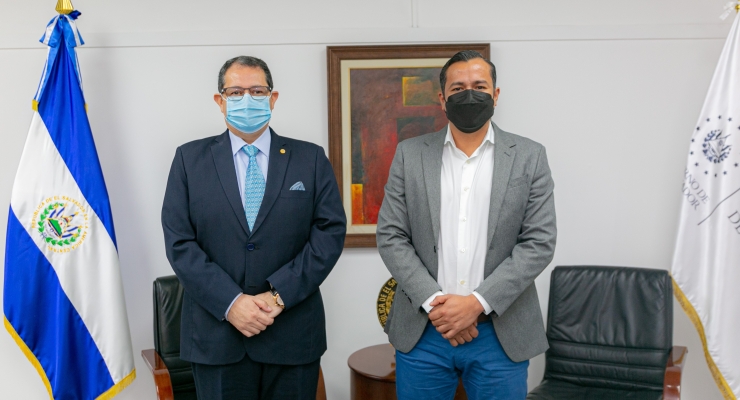 Embajador de Colombia realiza visita al Ministro de Hacienda de El Salvador